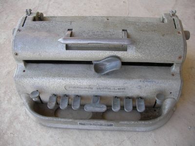 מכונת  כתיבה  ברייל   perkins  brailler