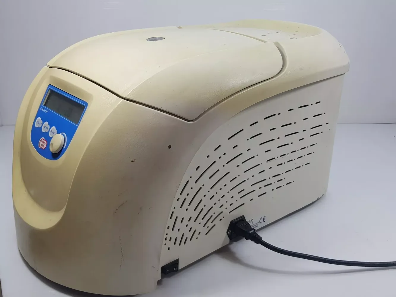 Scilogex_Dlab High Speed Refrigerated Mini-Centrifuge 24 Place Rotor D3024R