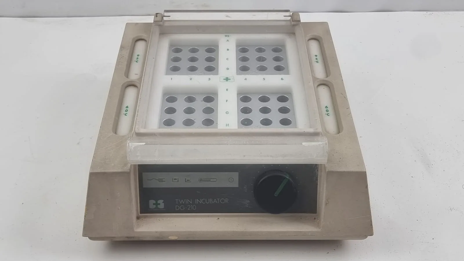 Twin Incubator DG-210 Incubator Samples 1.5-2ml Diagnostic
