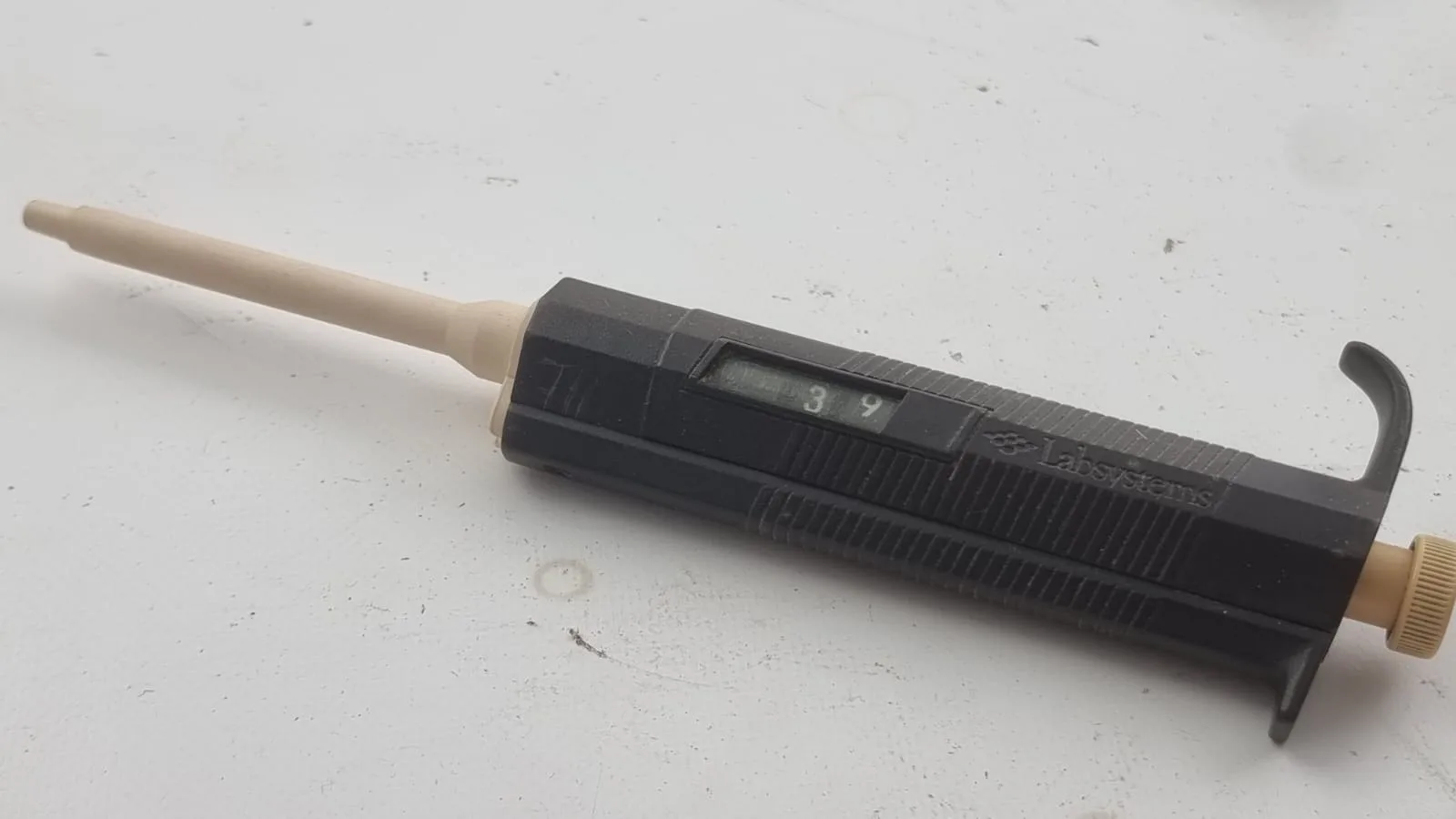 Finnpipette Digital 40-200 ul pipette- Finland