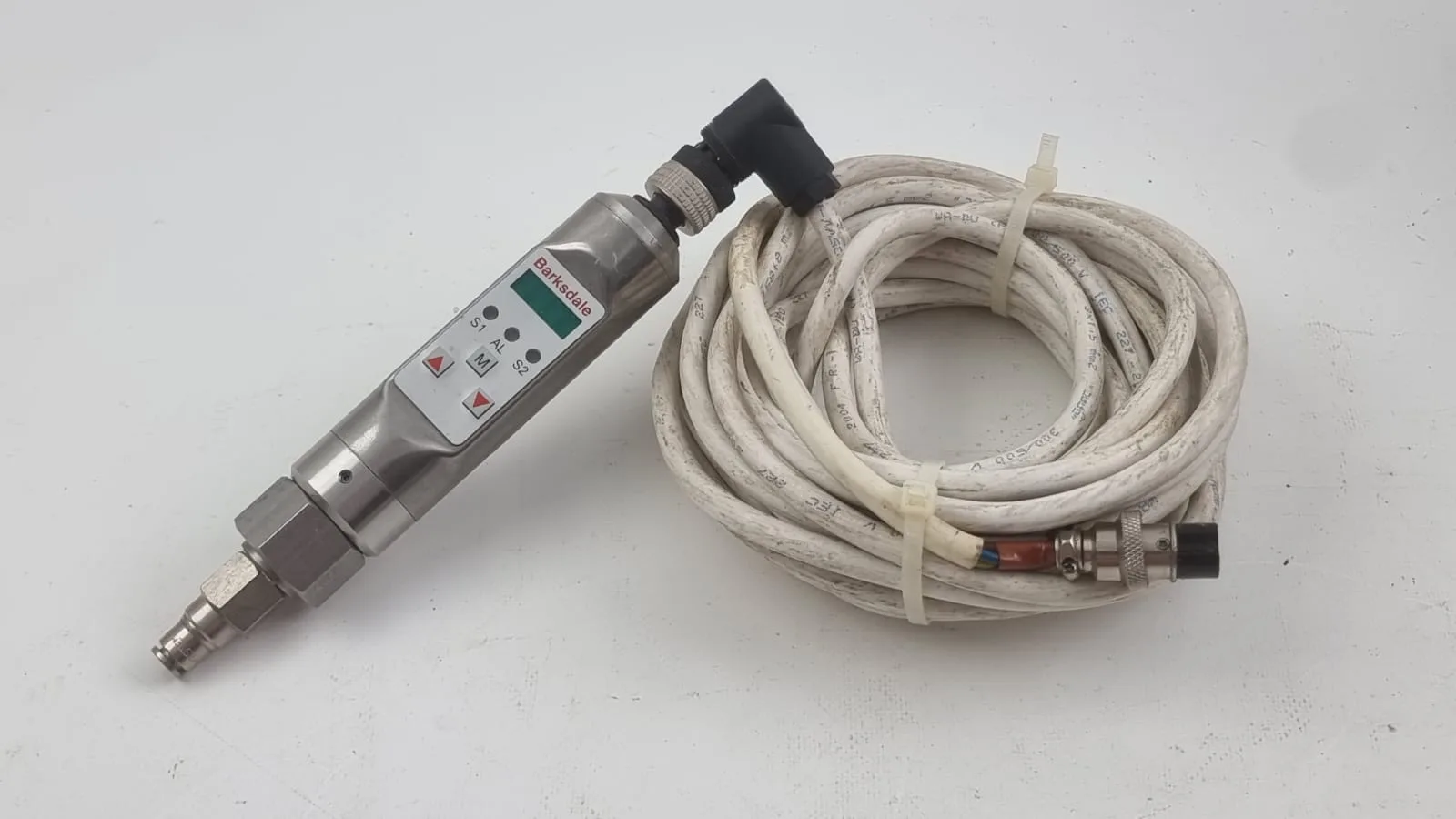 Barksdale UDS7 P/N 0427- 944 Electronic Pressure Switch 0-2.5 bar 1/4 NPT