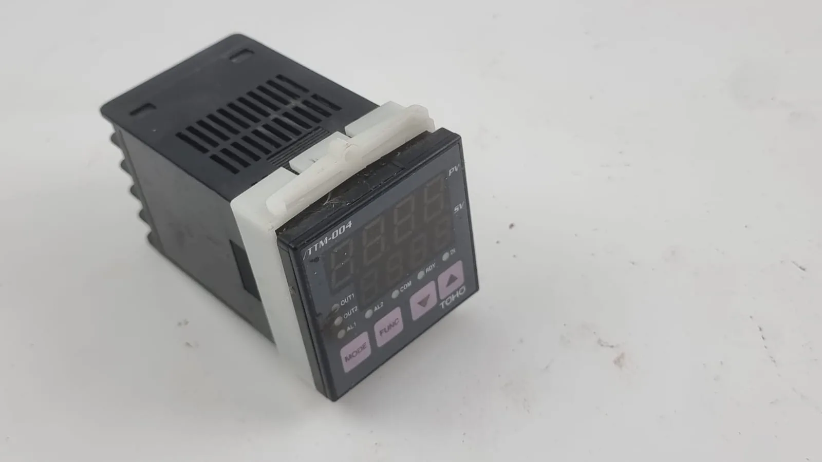 31032 TOHO TEMPERATURE CONTROLLER, TTM-000 SERIES