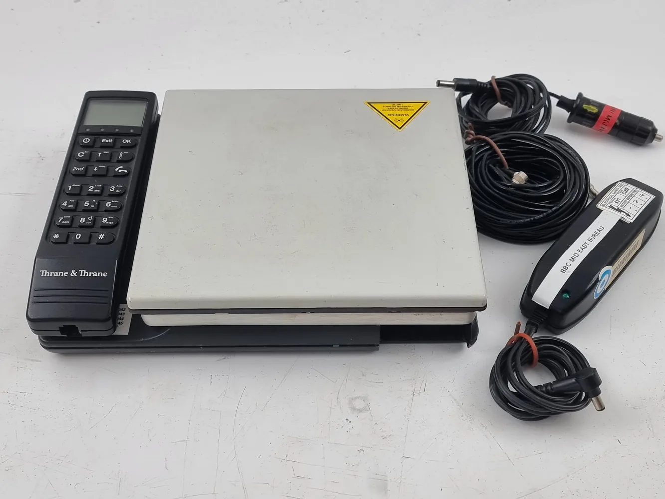 Thrane & Thrane Remote Satellite DATA Phone 403007A 403034A w soft case and acce