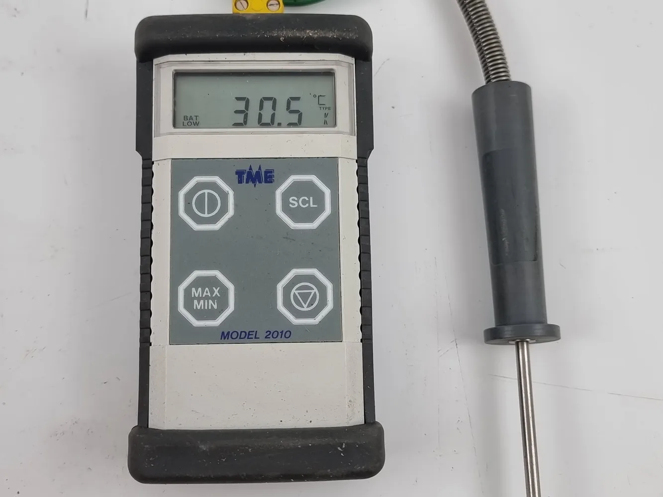 TME model 2010-Handheld Digital Thermometer + tester probe