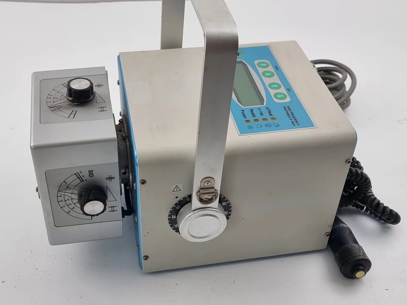 Soyee SY-HF-110 Portable X-ray unit + Cable connector and Probe