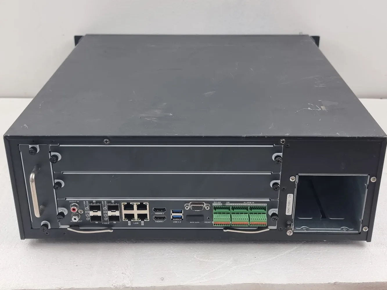 Hikvision DS-96128NI-F16-Network Video Recorder