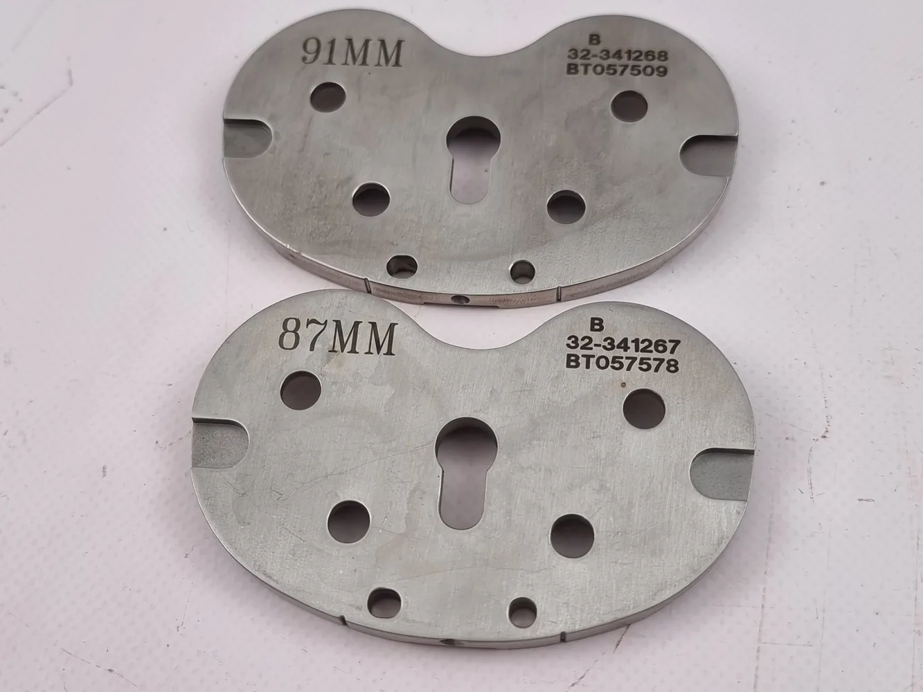 *Lot of 2* Biomet Plates 87-91mm-32- 341268 341267 485508 485507