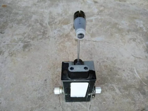 Haag Streit Bern H 03 Applanation Tonometer with Prism Tip top head