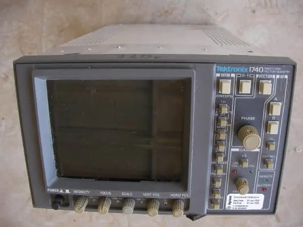 Tektronix 1740A Analog Waveform Vector Monitor