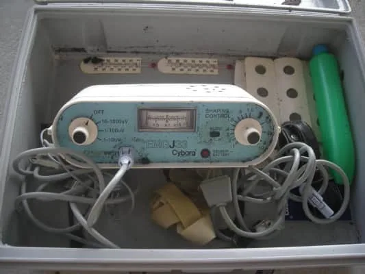 STOELTING GYBORG EMG J33 ELECTROMYOGRAPHY BIODFEEDBACK SYSTEM with full accessor