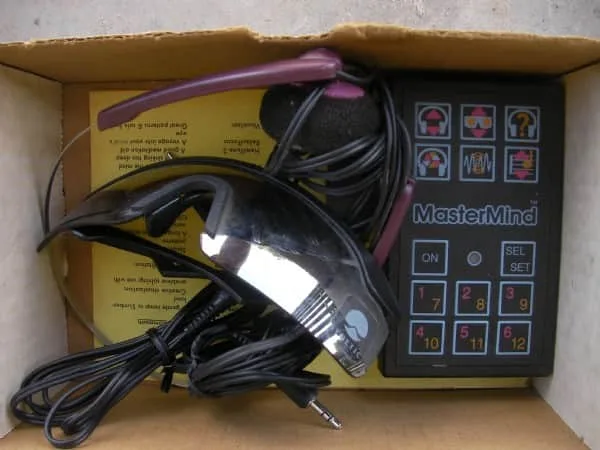 Master Mind-Neurotechnology powerful light and sound technology -Glass +earphone