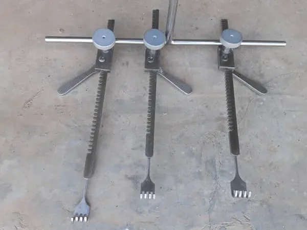 Specialist Spinal Retractor Frame Orthopedic Surgical Instrument 3 fork style ho