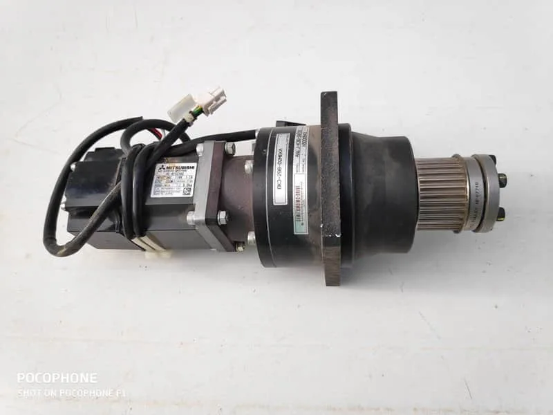 Mitsubishi Electric HC-KFS23G2 ( 1/29 ) With AC servo motor speed reducer