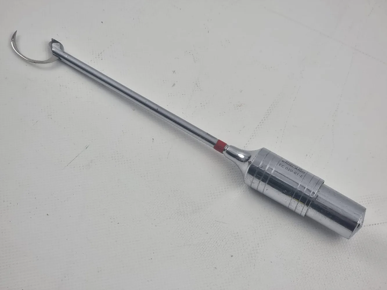 YOUNG NEEDLE HOLDER_DOWN ENGLAND STAINLESS STEEL Surgical Instrument_EC 020-01-E