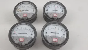 DWYER Magnehelic Differential Pressure Gauge 2000-15cm 15 cm of water