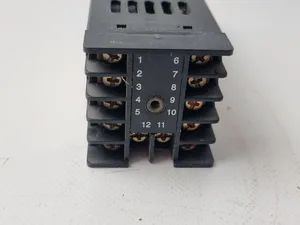 Eurotherm 91E Temperature Controller Programmable Supply Voltage 85-264 VAC