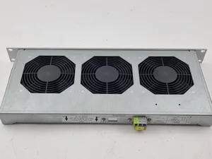 Cooling Fun 3 units in rack case - R1233