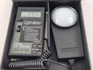 YFE Digital Light Meter model YF-1065 A - Lux Tester - in original Carry Case