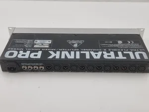 Behringer Ultralink PRO 8 Channel SplitterMixer Model MX882