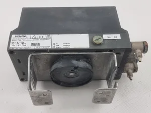 SIEMENS D-76181 KARLSRUHE PRESSURE TRANSMITTER