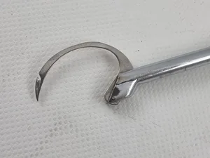 YOUNG NEEDLE HOLDER_DOWN ENGLAND STAINLESS STEEL Surgical Instrument_EC 020-01-E