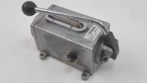 Showa Hand-Pull Manual Lubricators Pump- LAW80 - Vol 0.4L