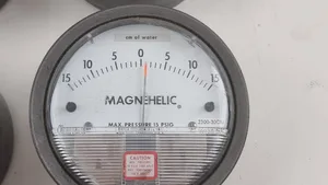 DWYER Magnehelic Differential Pressure Gauge 2000-15cm 15 cm of water