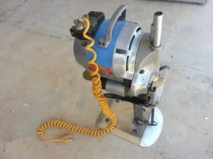 EASTMAN BLUE STREAK II FABRIC CUTTING MACHINE