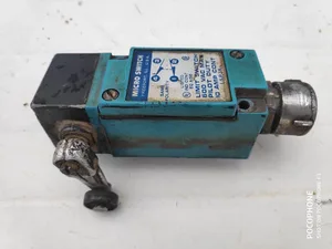 Honeywell - Micro Switch LSP3K Heavy Duty Limit Switch 10 Amp 600 Volt Pilot Dut